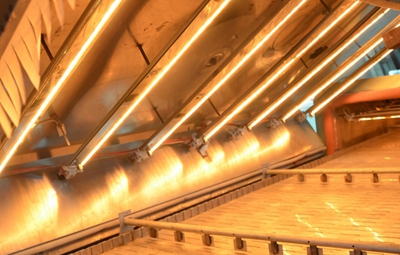 紅外加熱用什么控制溫度:固態(tài)繼電器、機(jī)械式繼電器或功率控制器?