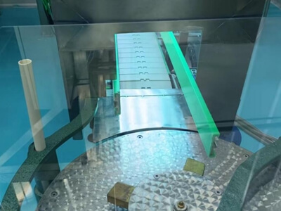 如何解決灌裝中的細(xì)菌問題？防爆紫外線滅菌燈助力灌裝線高效殺菌